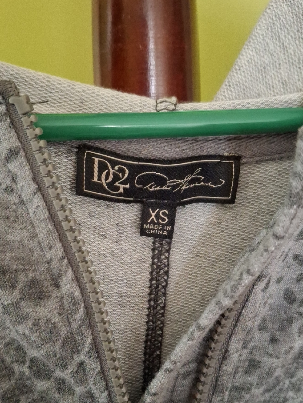 DG2 by Diane Gilman XS Grey Zip-Up Jacket With Hood